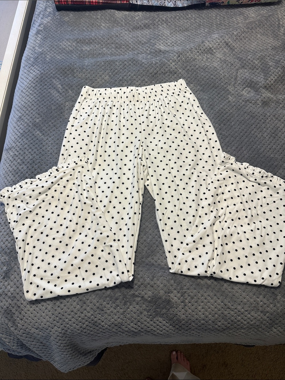 Women’s ' White Polka Dot Pajama Set
